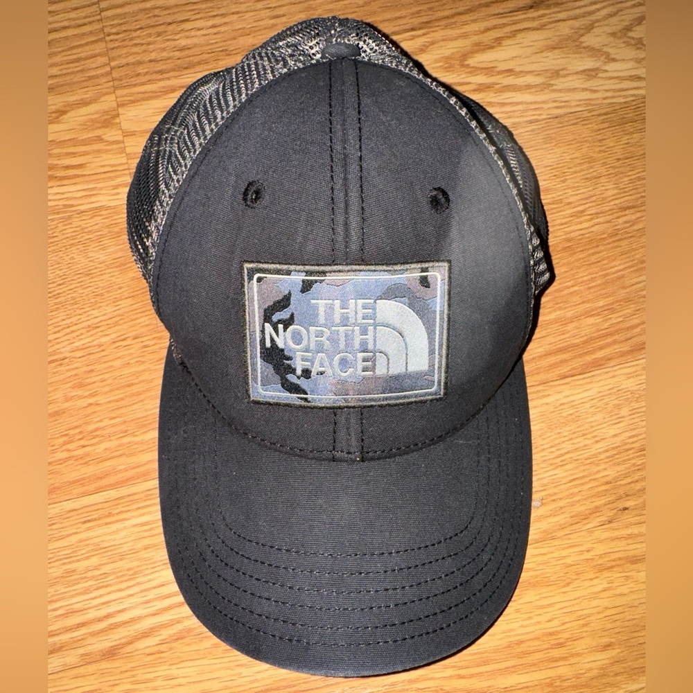 The North Face Trucker Hat